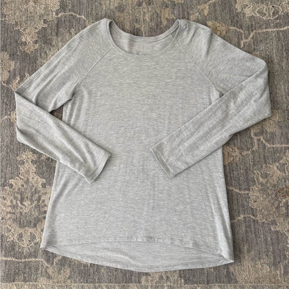 lululemon athletica Light Gray Long Sleeve Top